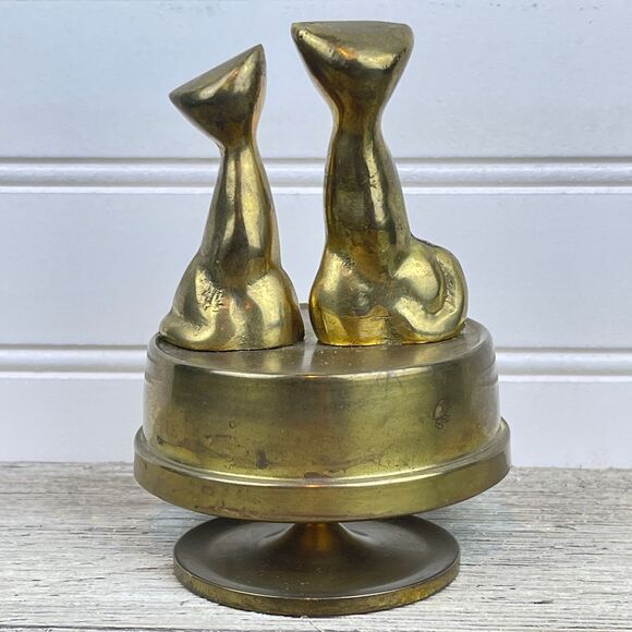Vintage Siamese Cats Brass Music Box | It’s a Small World - Picture 5 of 10
